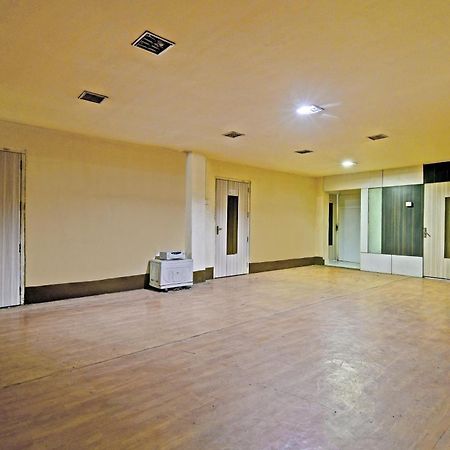 Oyo Flagship Thank You Lodge Nac Dispur Extérieur photo