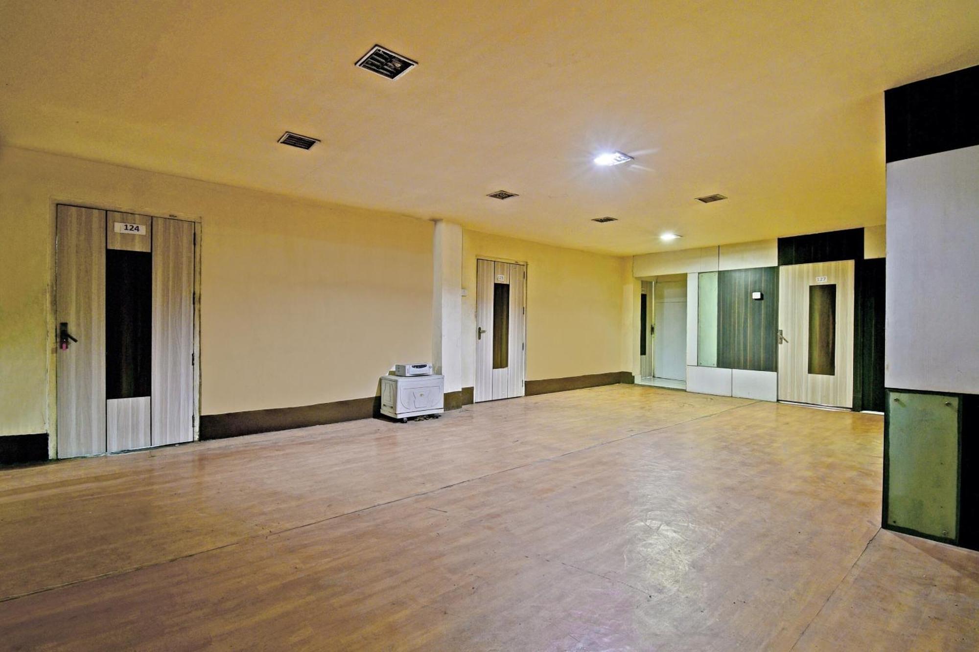 Oyo Flagship Thank You Lodge Nac Dispur Extérieur photo