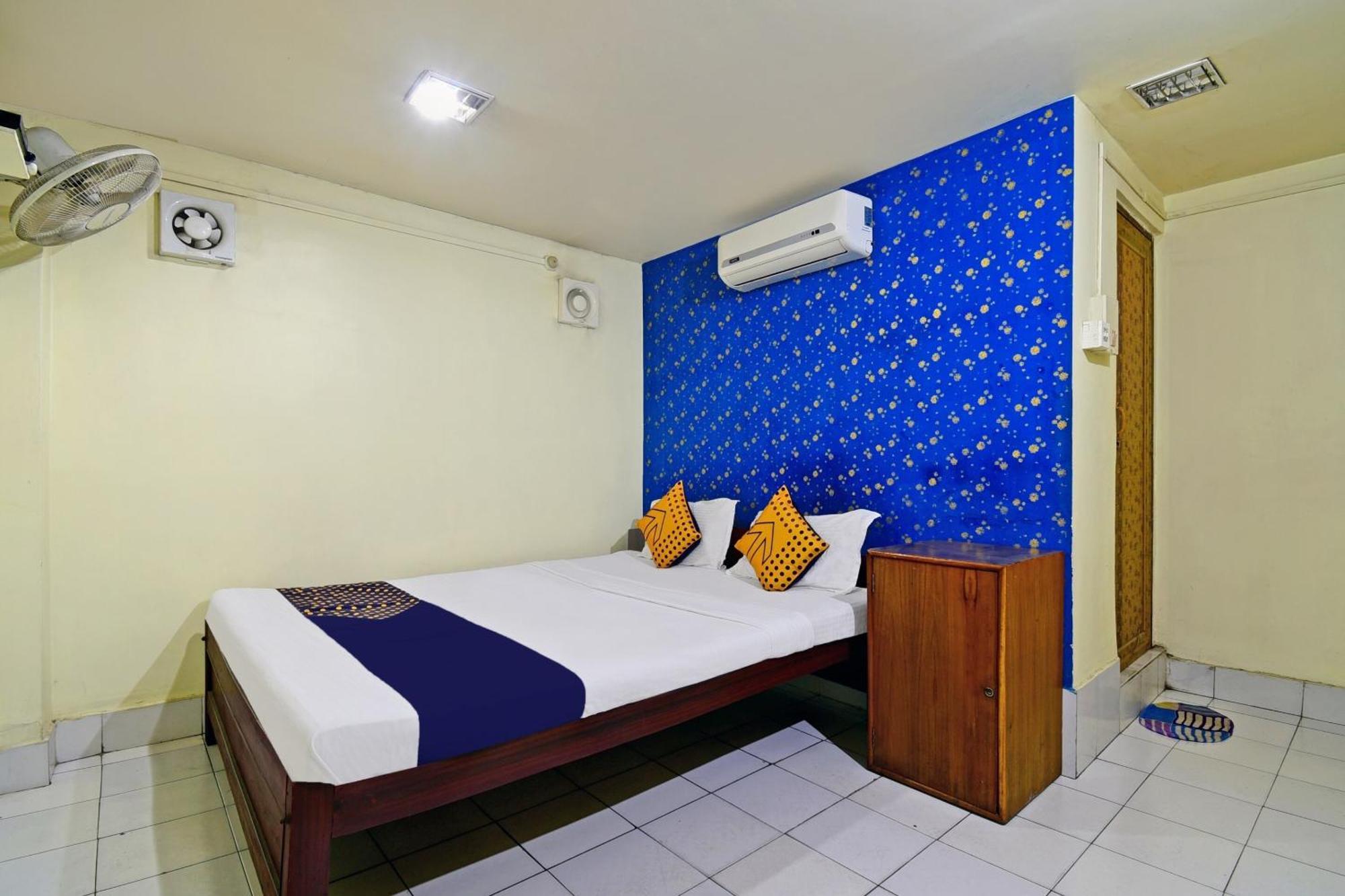 Oyo Flagship Thank You Lodge Nac Dispur Extérieur photo
