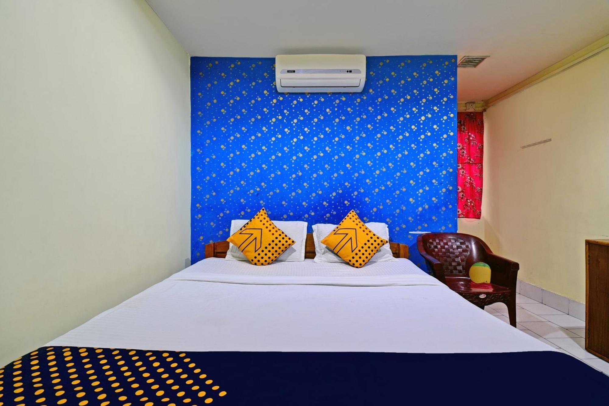 Oyo Flagship Thank You Lodge Nac Dispur Extérieur photo